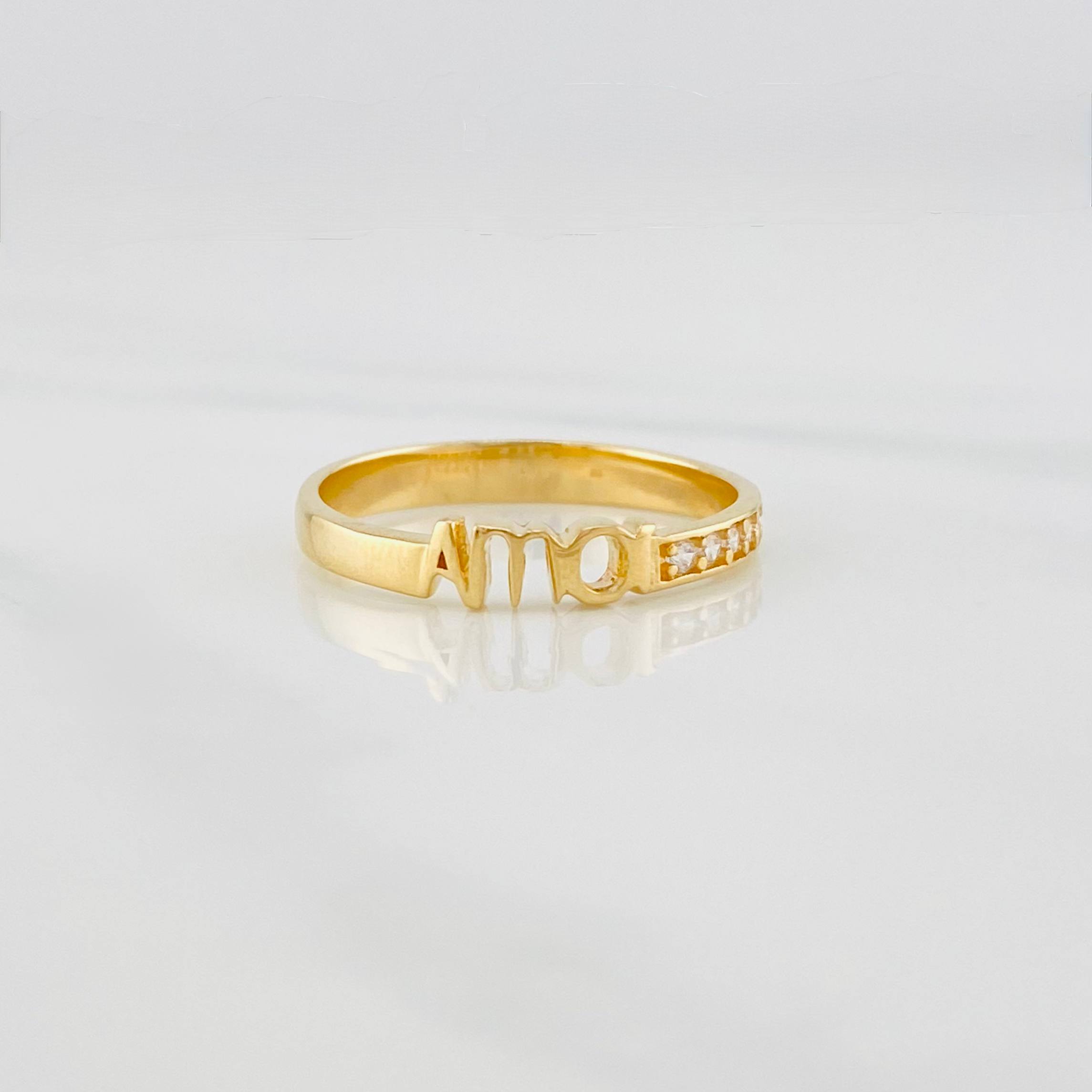 Anillo Ama 2.3g / T7 1/2 Oro Amarillo 18K