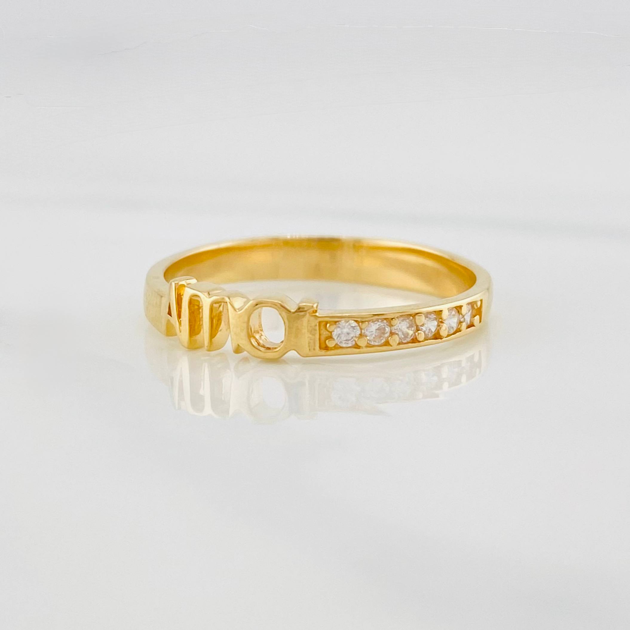 Anillo Ama 2.3g / T7 1/2 Oro Amarillo 18K