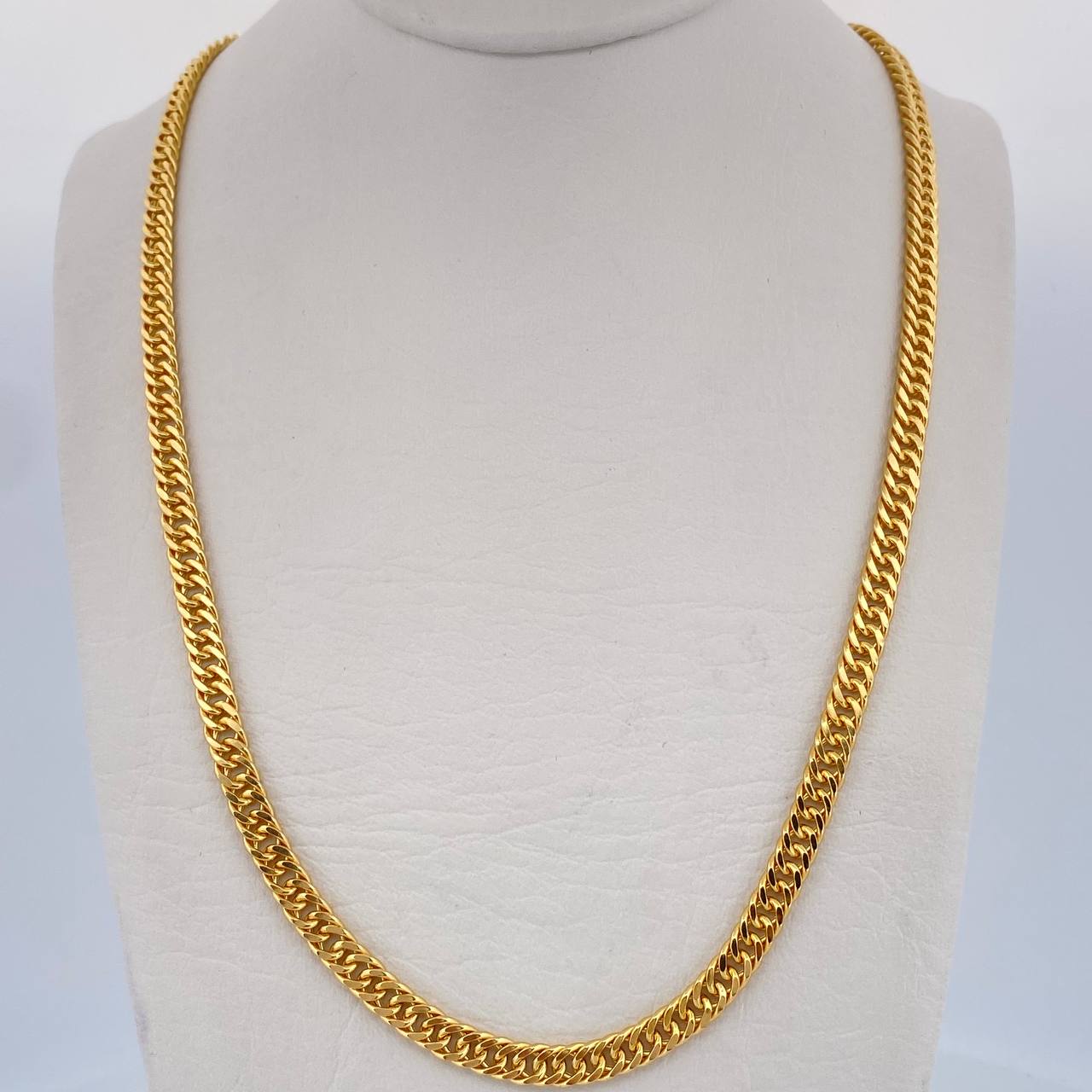Cadena Cubana Reticulada 10.2gr / 59.9cm / 3.9mm Oro Amarillo +3 18K $