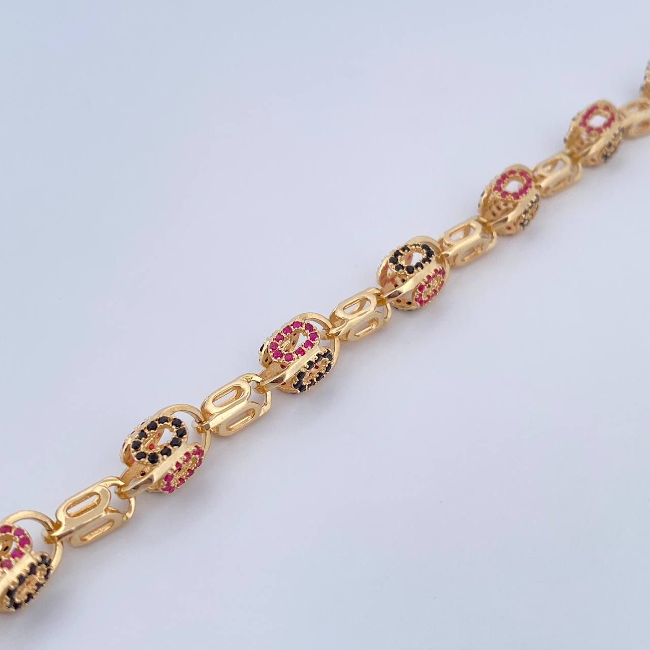 Pulso Rustico Ovalo  17.2gr / 20.3cm / 6.5mm Circones Fucsias Negros Oro Amarillo 18K $