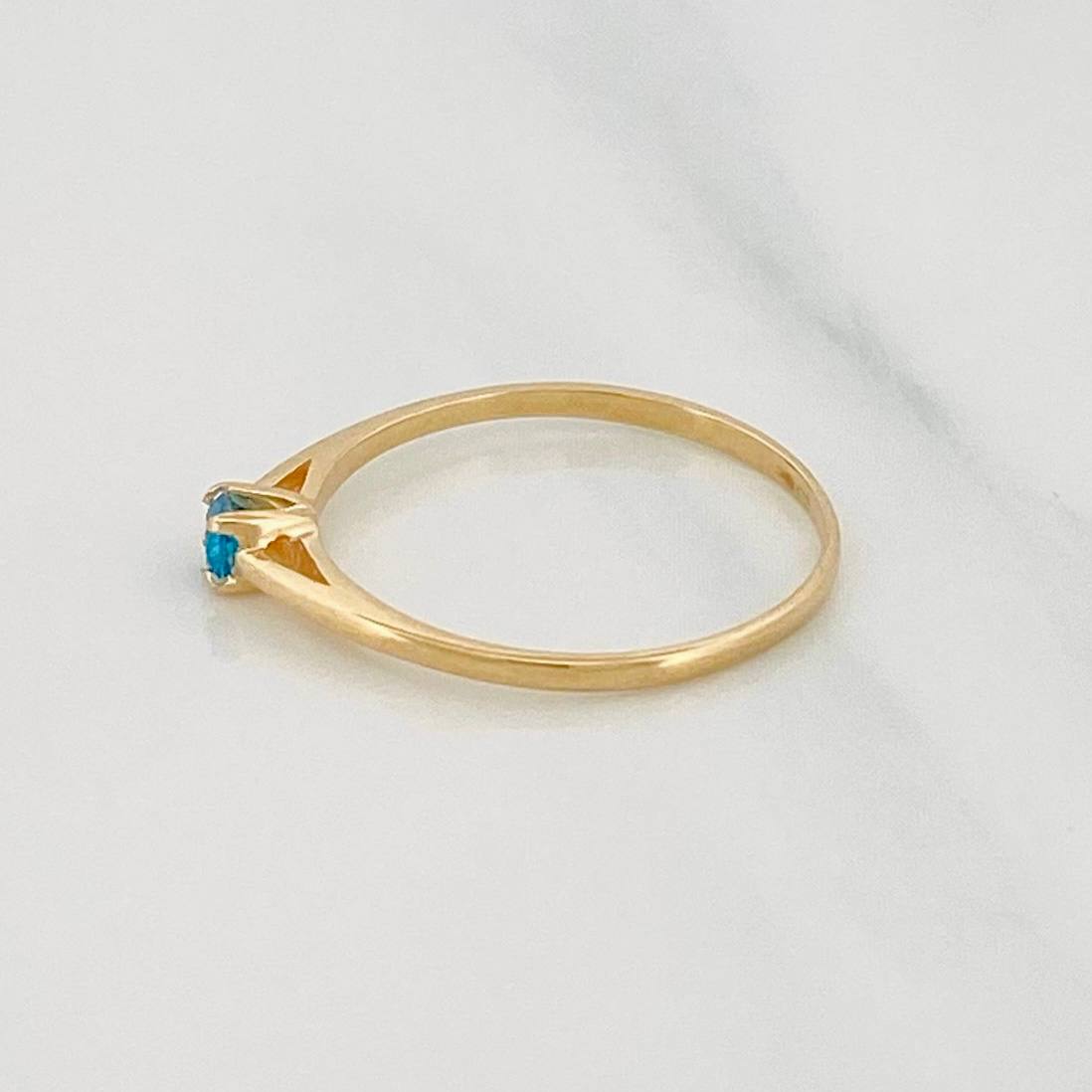Anillo Solitario Puente 1.1g / T6 1/2 Oro Amarillo 18K