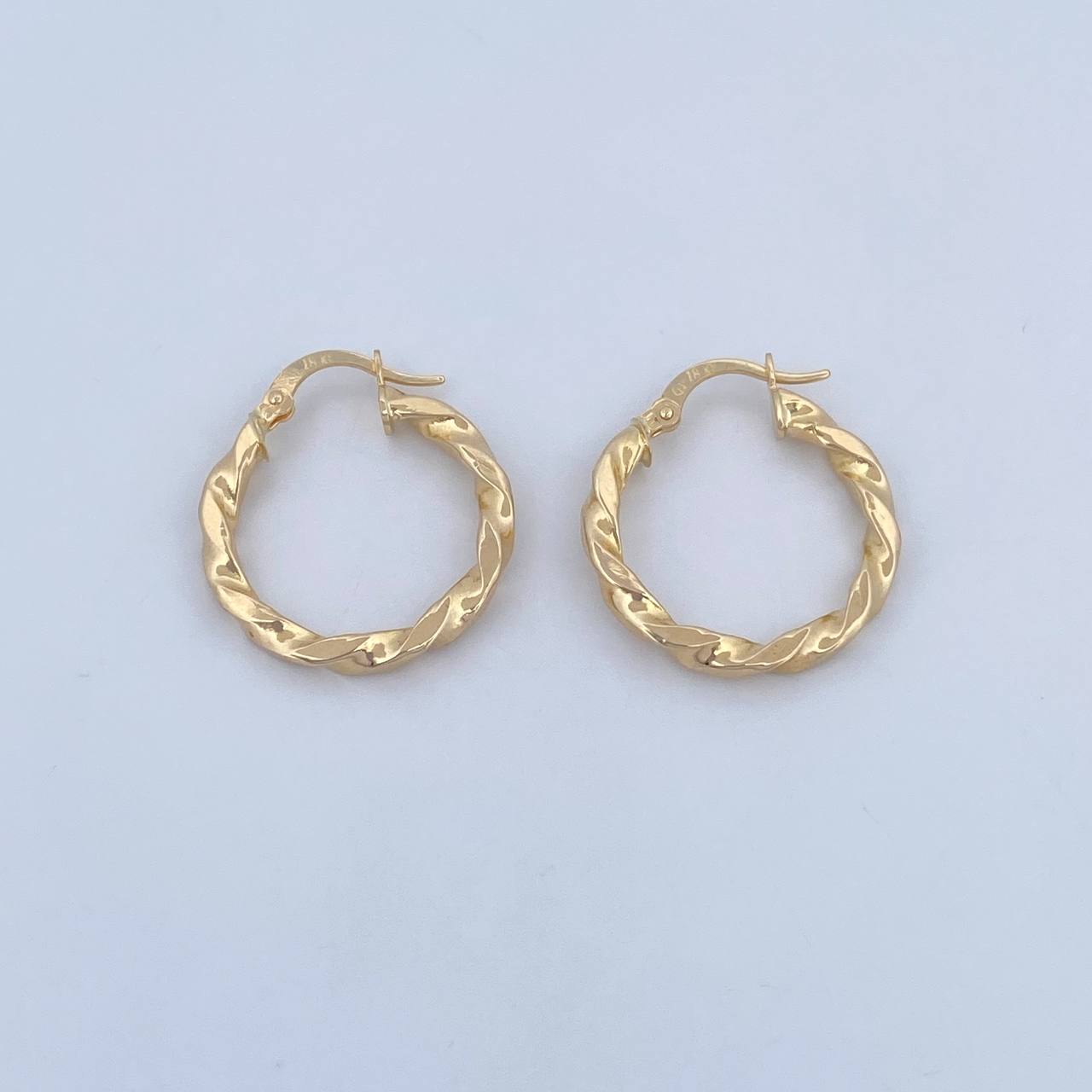 Candongas Milu 2.1gr / 2.1cm / Entorchadas Planas Oro Amarillo 18K &