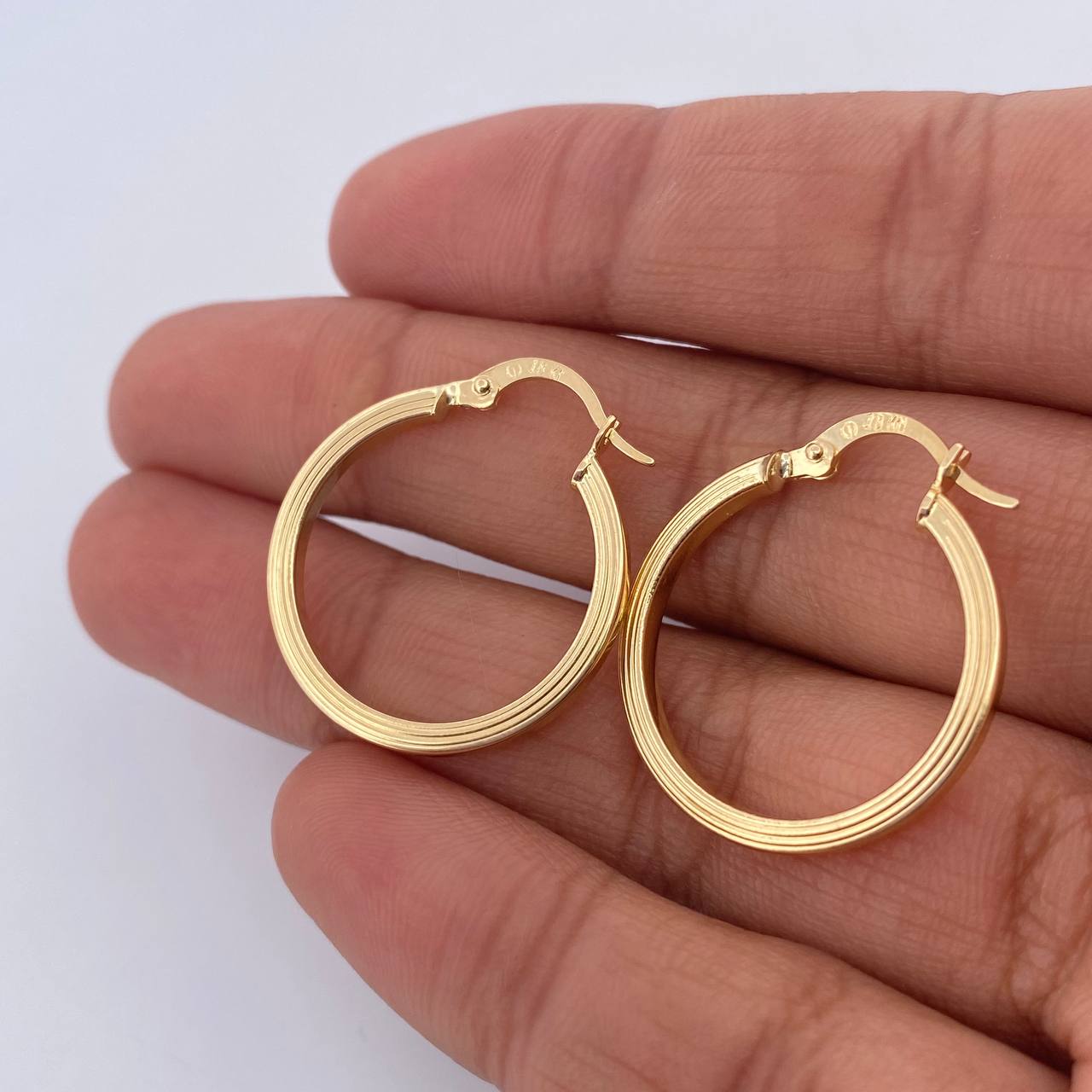Candongas Andy 1.7gr / 2.5cm / Oro 18K &