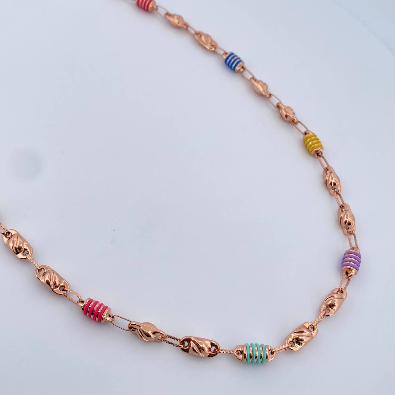Cadena Rustica Barril 10.15gr / 51cm / 4.6mm Cuachos De Colores Oro Rosa 18K $