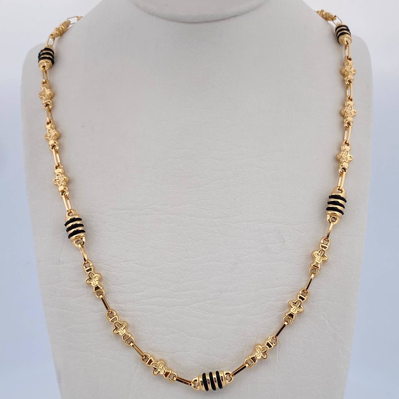 Cadena Rustica Barril Trebol 11.1gr / 61.2cm / 4.8mm Cauchos Negros Oro Amarillo 18K $