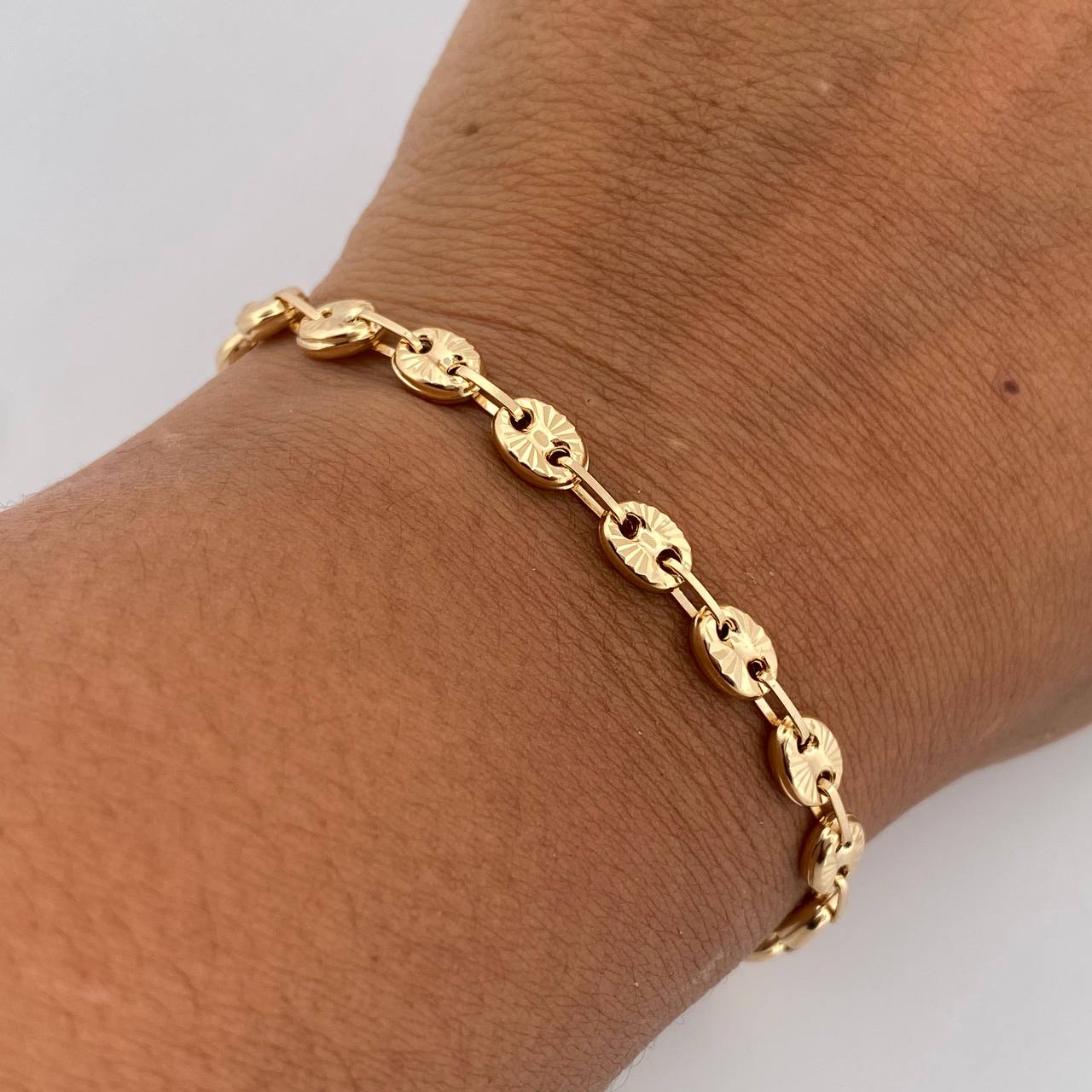 Pulso GC 5.5gr / 20.8cm / 5mm Diamantado Oro Amarillo 18K $