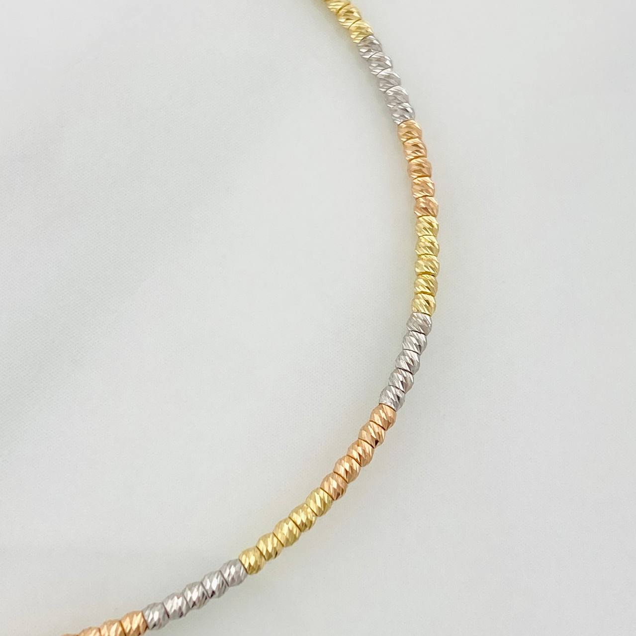 Pulso Aro Diamantado 2.05g / 18cm / 2mm Tres Oros 18K