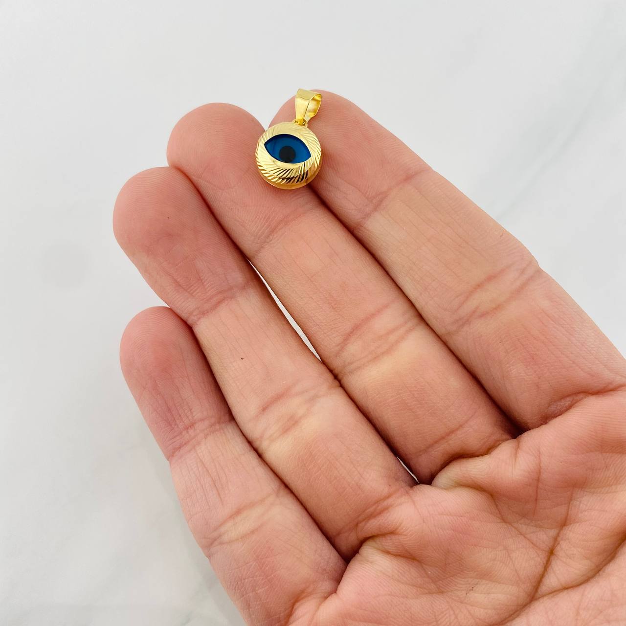 Dije Ojo Turco 1.05g / 1.5cm Oro Amarillo 18K