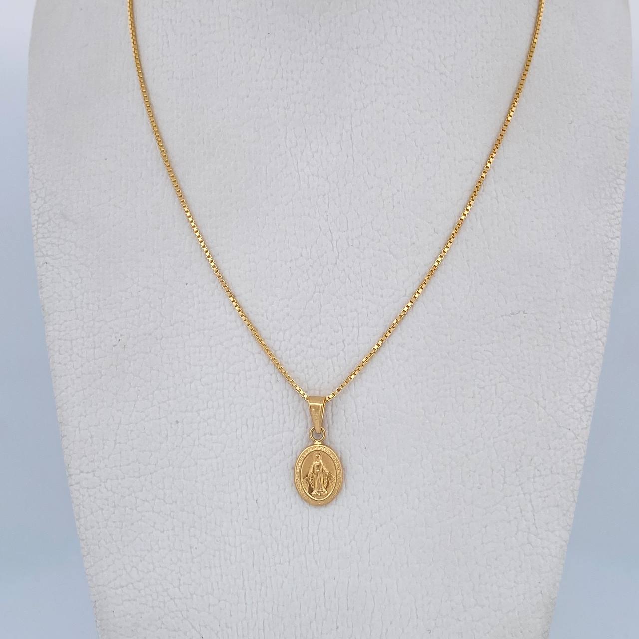 Set Cadena Veneciana 2.7gr/45.2cm / 0.6mm + Dije Virgen Milagrosa 0.55gr/1.7cm Troquelada Oro Amarillo 18K (Oferta) $