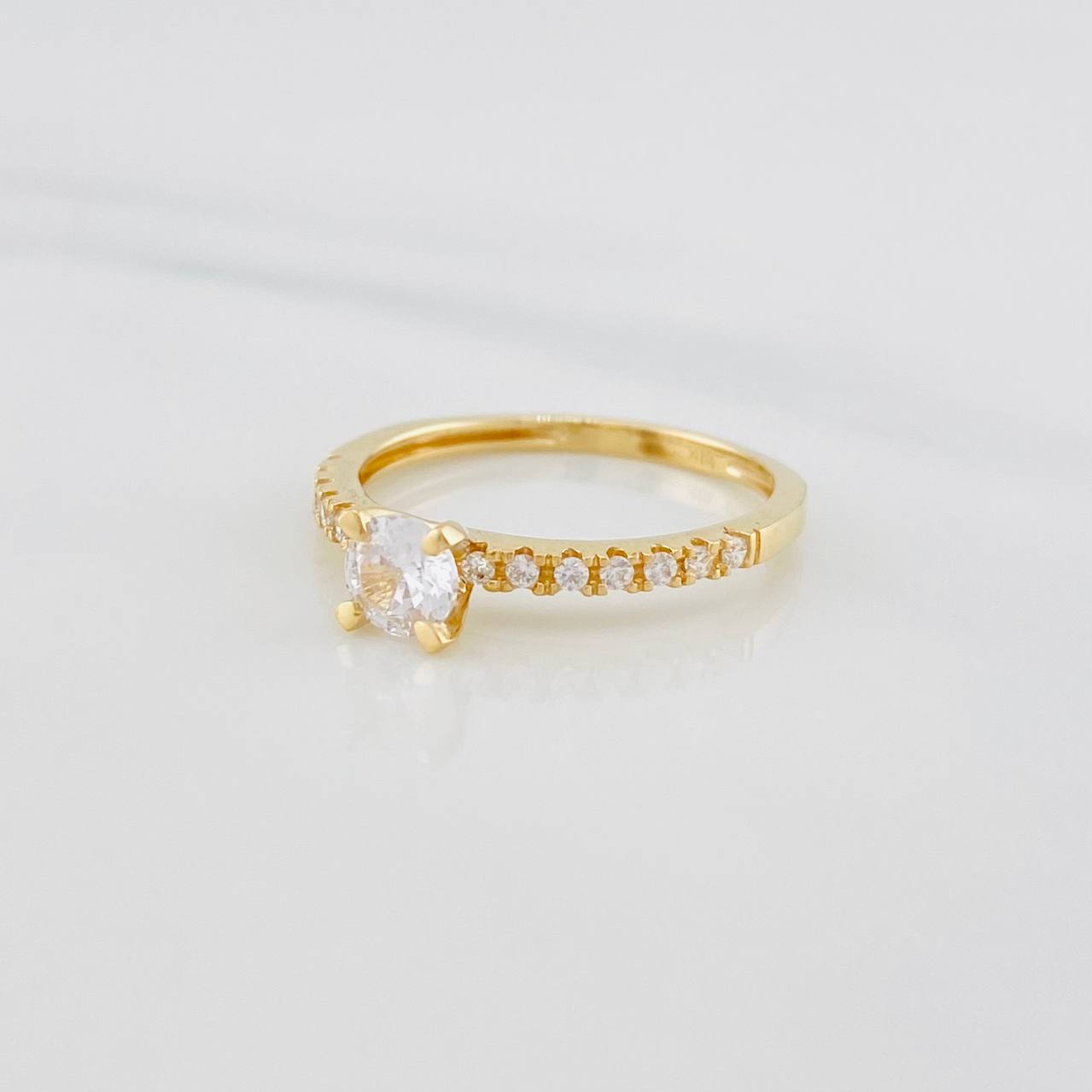 Anillo Solitario Carril Corazones 2.4g / T6 3/4 Dos Oros Amarillo Blanco 18K