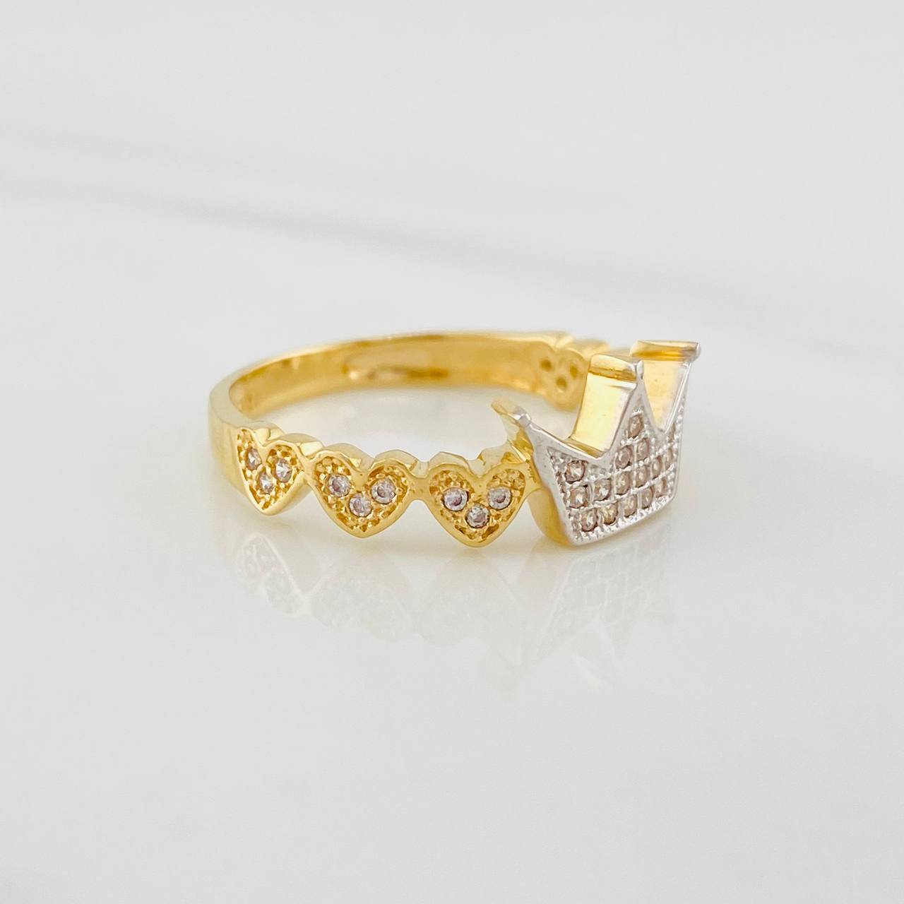 Anillo Corona Corazones 2.65g / T7 Dos Oros Amarillo Blanco 18K