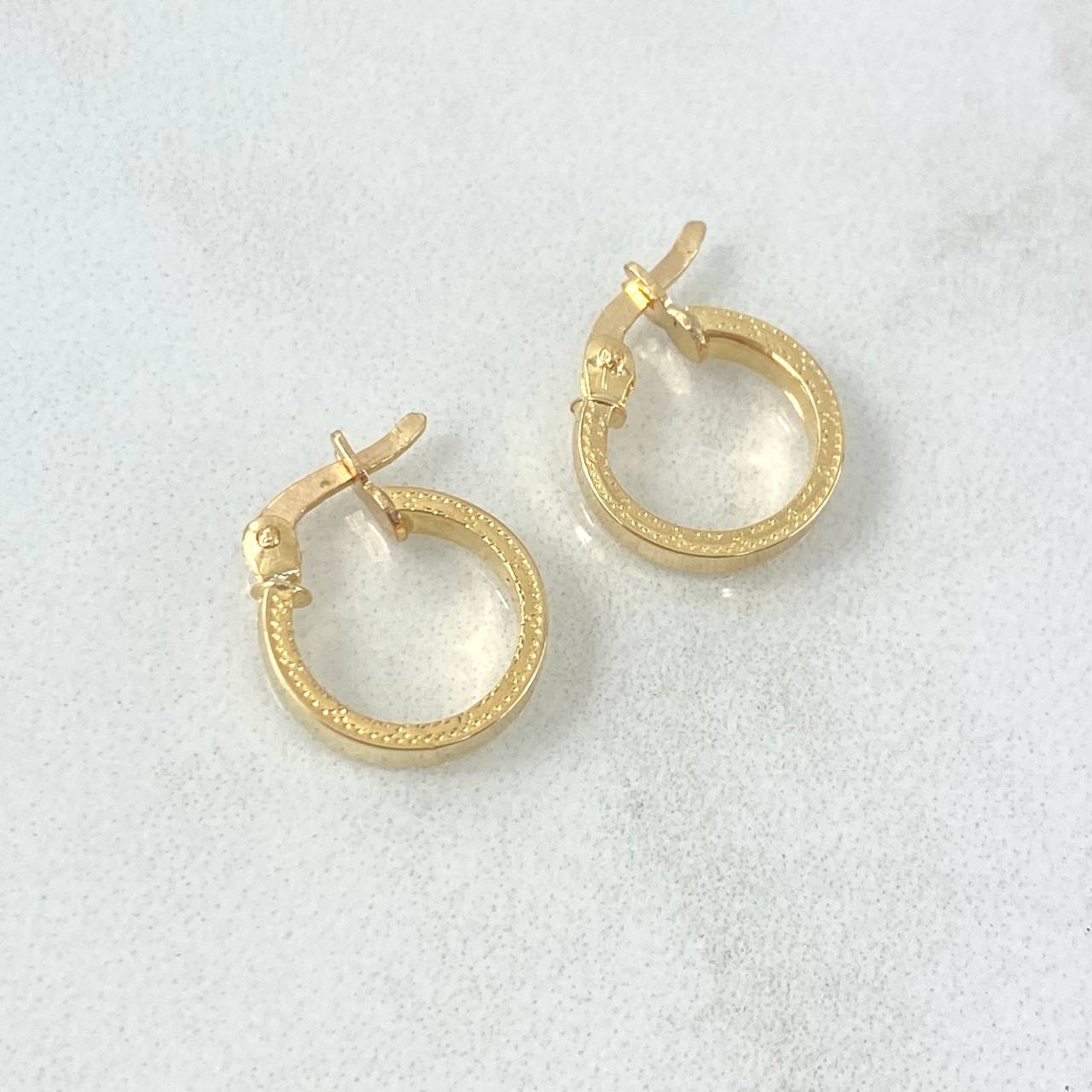 Candongas Tribal Punteado 0.85gr / 1.5cm / Oro Amarillo 18K