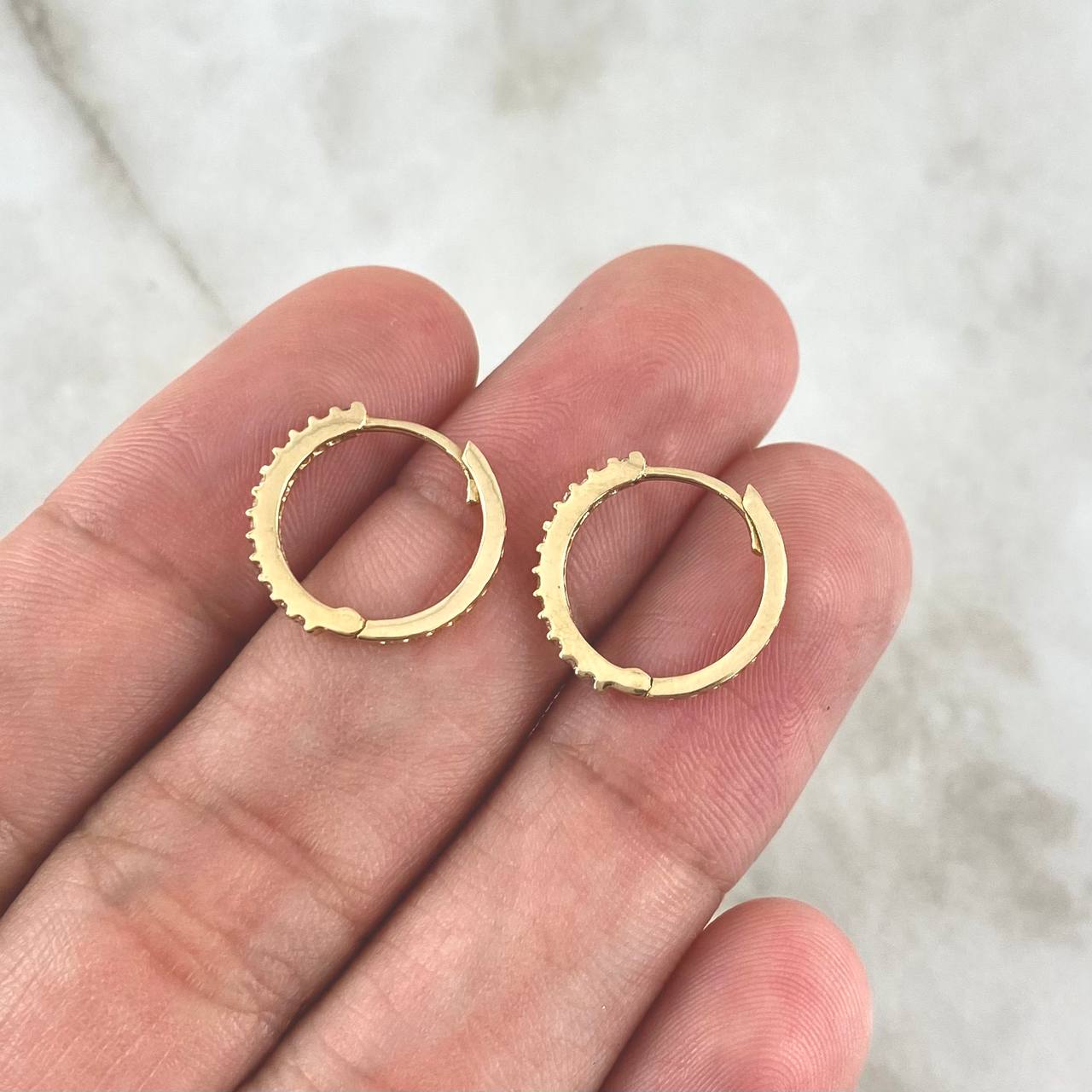Candongas Linea Punteada 1.4gr / 1.4cm / Circones Blancos Oro Amarillo 18K