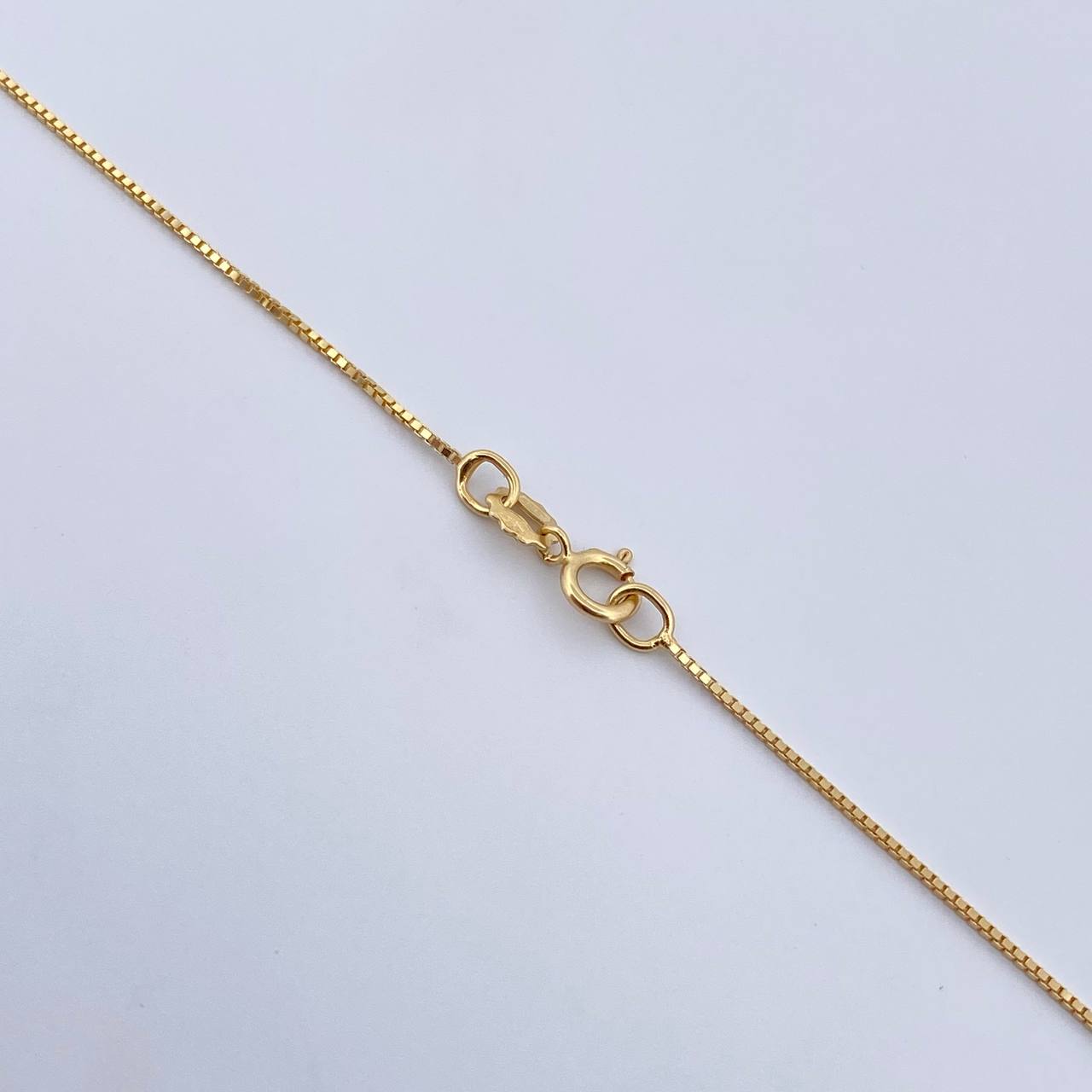 Set Cadena Veneciana 1.75gr / 45cm / 0.6mm + Dije Virgen Milagrosa 0.5gr / 1.8cm Troquelada  Oro Amarillo 18K (Oferta) &