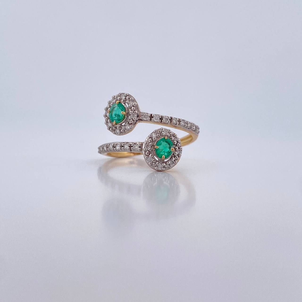 Anillo Solitario Halo Doble 2.45gr / T6 / Esmeraldas 26 Pts Diamantes 24 Pts Dos Oros Amarillo Blanco 18K (Joya) &