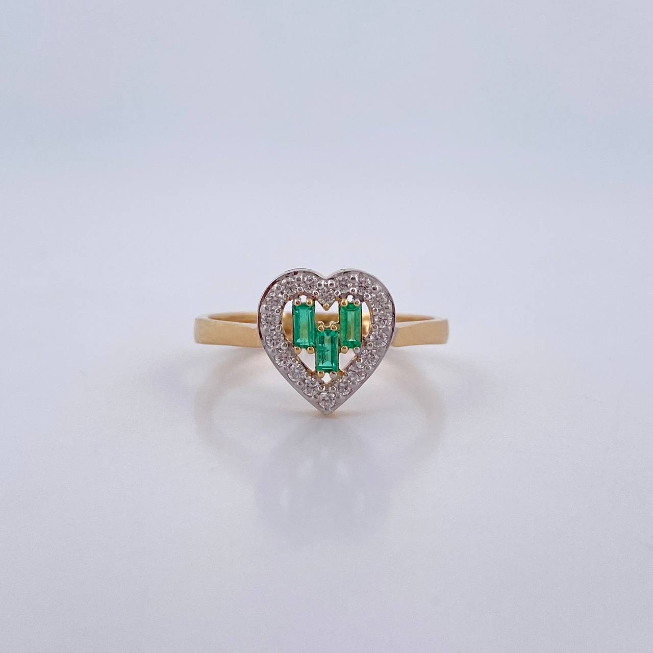 Anillo Corazon 2.1gr / T6 / Esmeraldas 14 Pts Diamantes 15 Pts Dos Oros Amarillo Blanco 18K (Joya) &
