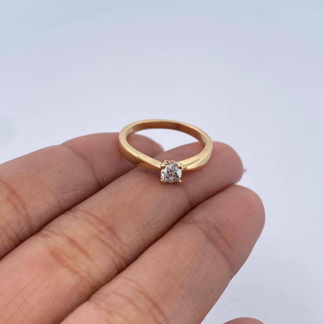 Anillo Solitario Redondo 3.15gr / T5 3/4 / Diamante 22 Pts Oro Amarillo 18K (Joya) &