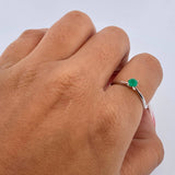 Anillo Solitario Redondo 1.5gr / T5 1/2 / Esmeraldas 19 Pts Oro Blanco 18K (Joya) &