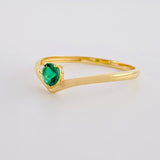 Anillo Curva en V Solitario 1.25g / T7 1/2 Oro Amarillo 18K