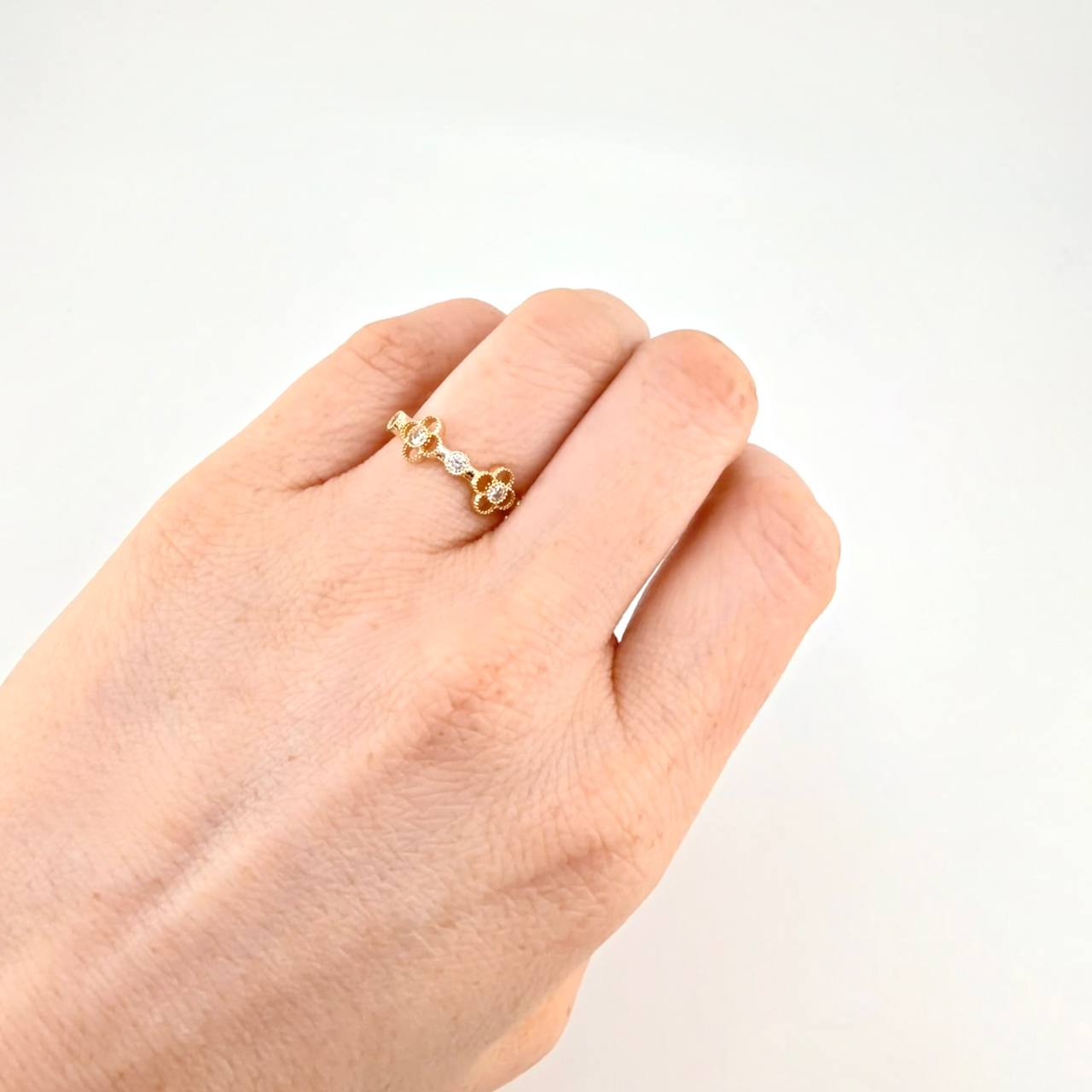 Anillo Trebol Silueta 1.85g / T6 Oro Amarillo 18K