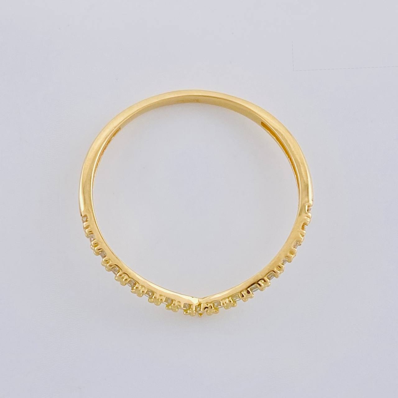 Anillo Curva en V Tupida 1.2g / T7 1/4 Oro Amarillo 18K
