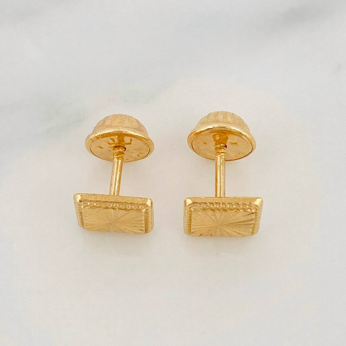 Topos Cuadrado Diamantado 0.7g / 6.06mm Oro Amarillo 18K