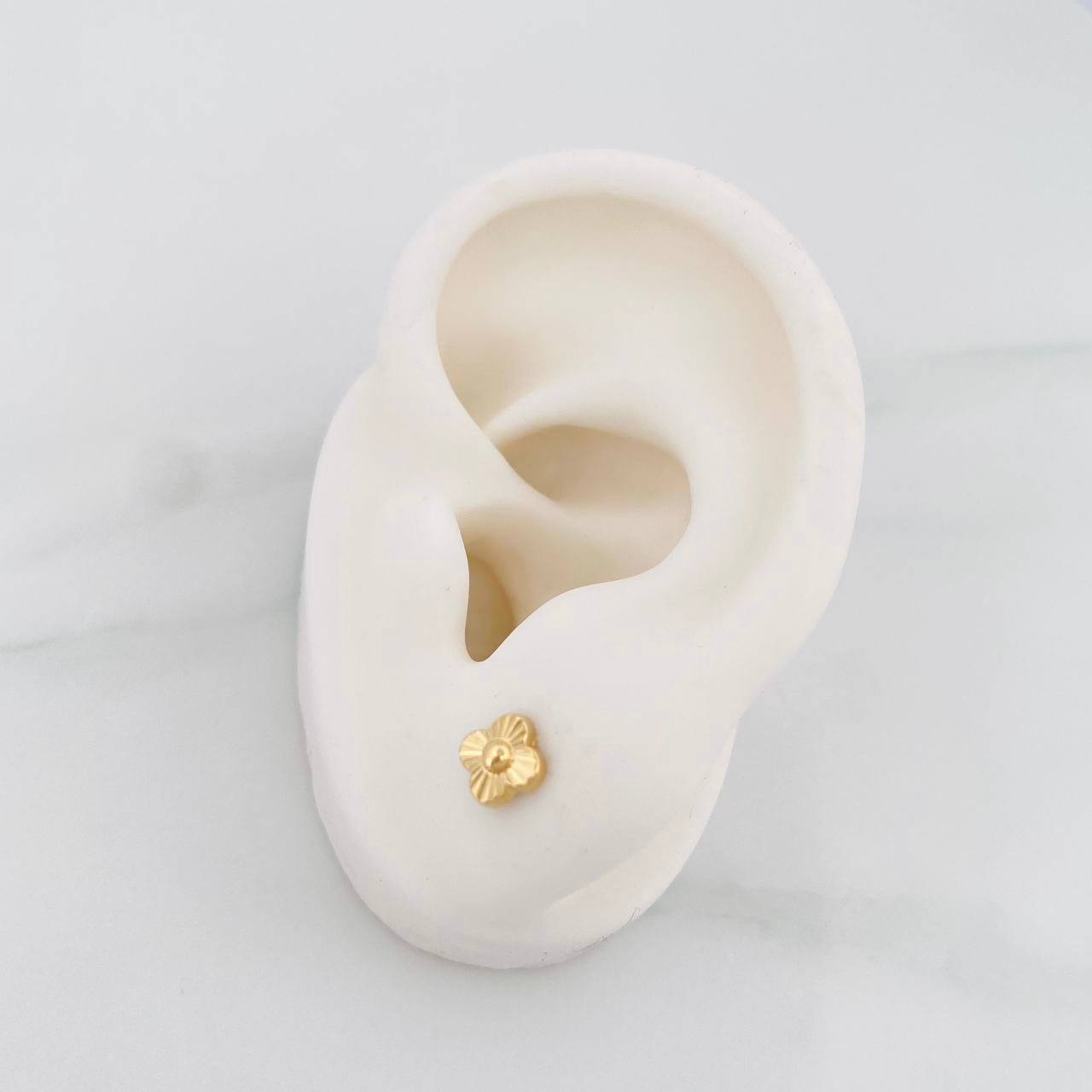 Topos Flor Trebol 0.65g / 5.25mm Oro Amarillo 18K