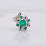Dije Cuadro Bordeado Esmeraldas 36pts Diamantes 10pts 1.3g / 1.6cm Oro Amarillo 18K