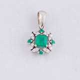 Dije Cuadro Bordeado Esmeraldas 36pts Diamantes 10pts 1.3g / 1.6cm Oro Amarillo 18K