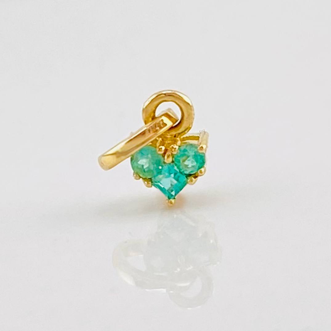 Dije Corazón Esmeralda 7pts 0.25g / 0.9cm Oro Amarillo 18K