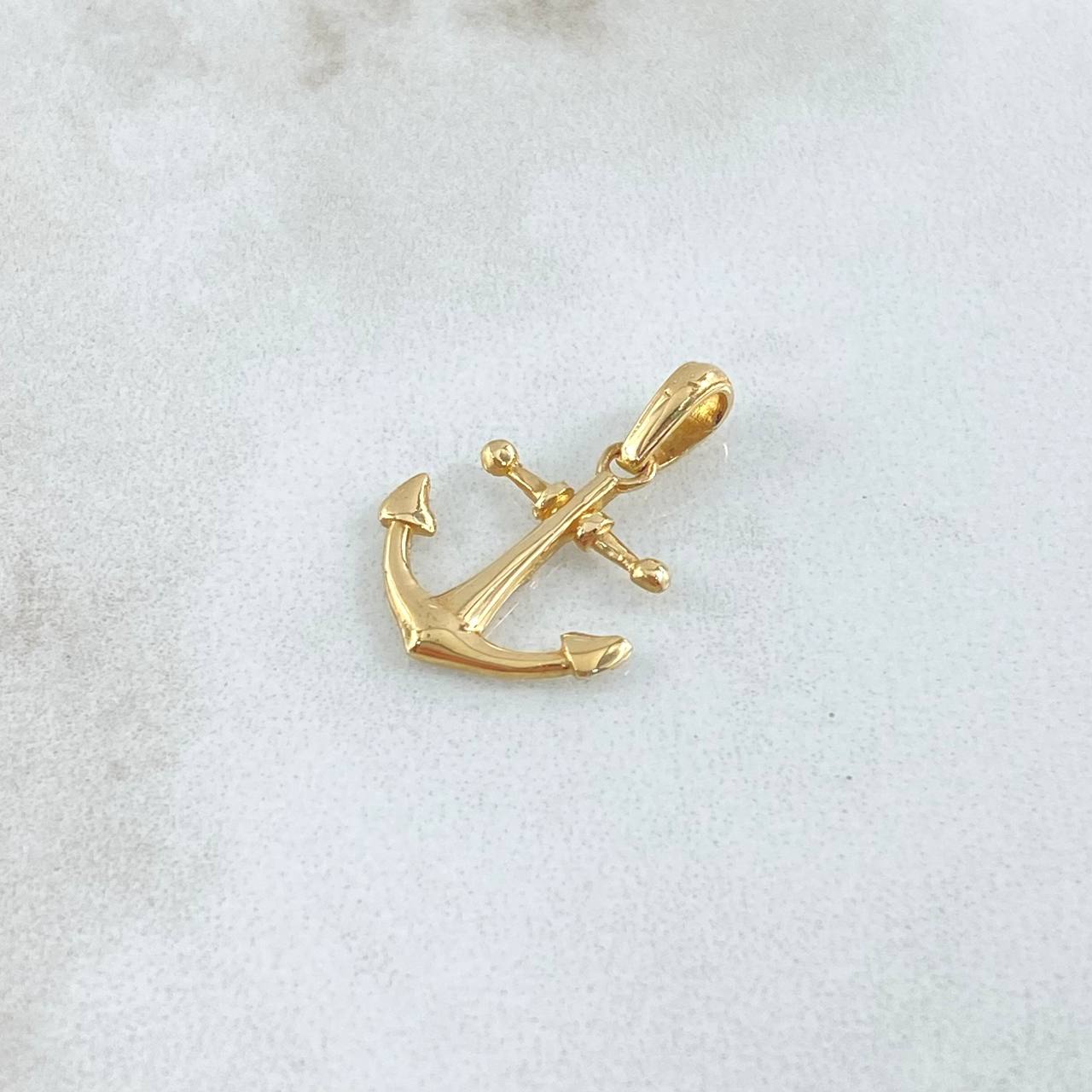 Dije Ancla 0.95gr / 2cm / Lisa Oro Amarillo 18K