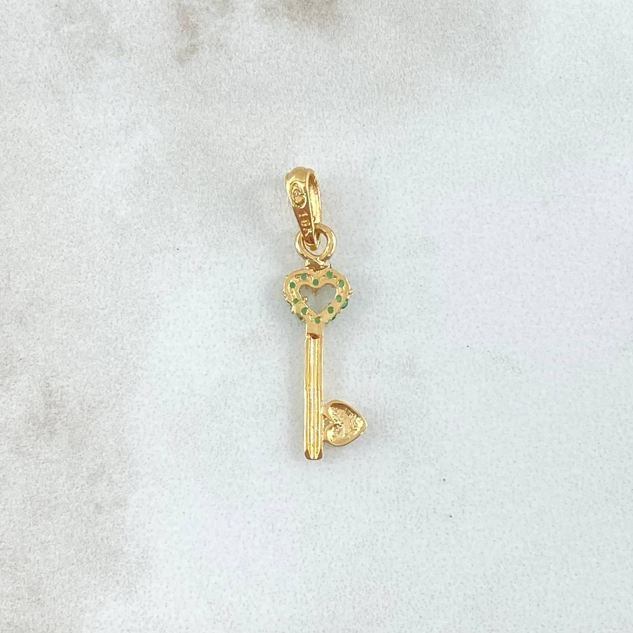 Dije Llave de Corazónes 0.75gr / 2.7cm / Circones Verdes Oro Amarillo 18K ©