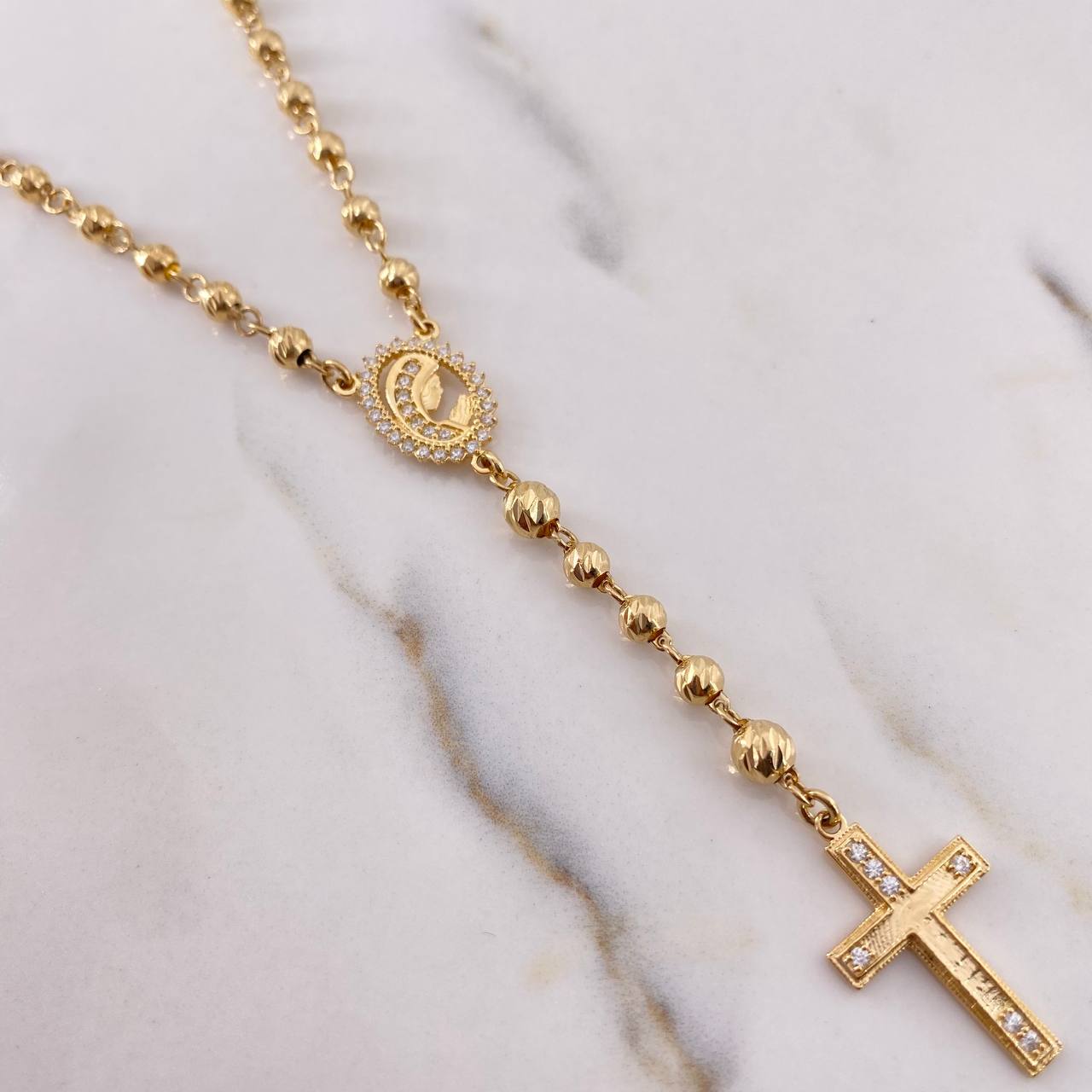 Rosario Virgen Maria 18.5gr / 60cm / 4mm-5mm Bolas Diamantadas Circones Blancos Oro Amarillo 18K $