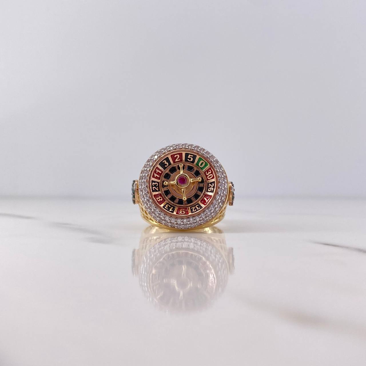 Anillo Ruleta 14.35gr / T10 1/2 / Circones Fucsia Blancos Verdes Tres Oros 18K $