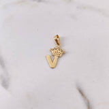 Dije Letra V Corona 1gr / 2.3cm / Circones Blancos Oro Amarillo 18K $