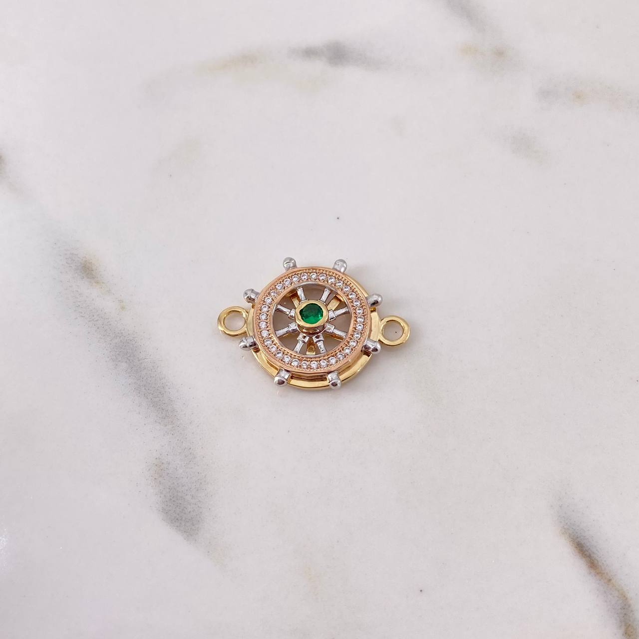 Herraje Timon 3.6gr / 2.4cm / Circones Verde Blancos Tres Oros 18K $