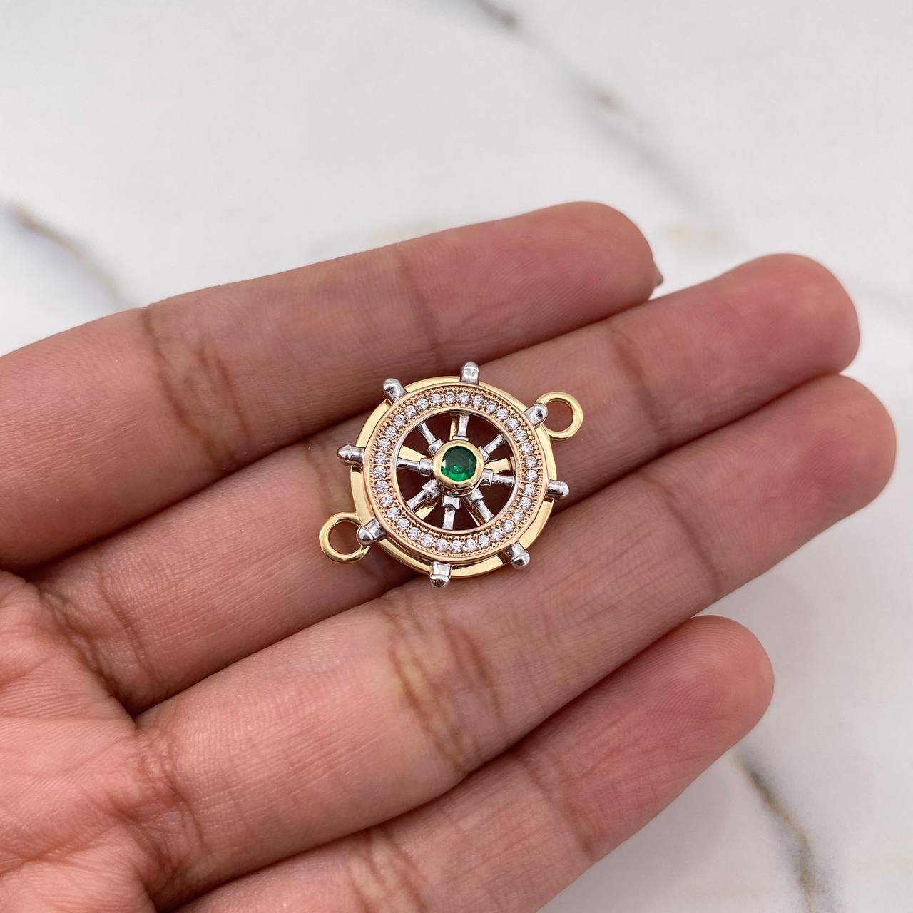 Herraje Timon 3.6gr / 2.4cm / Circones Verde Blancos Tres Oros 18K $