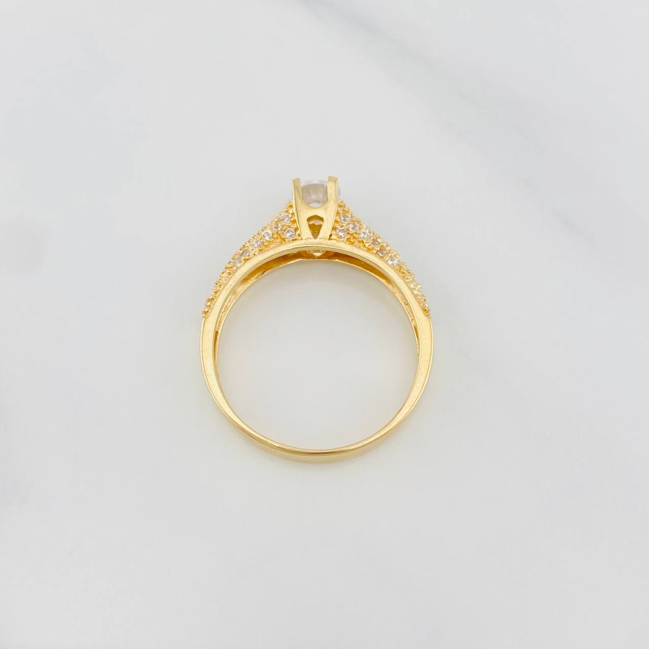 Anillo Solitario Tupido 2.9g / T7 Oro Amarillo 18K