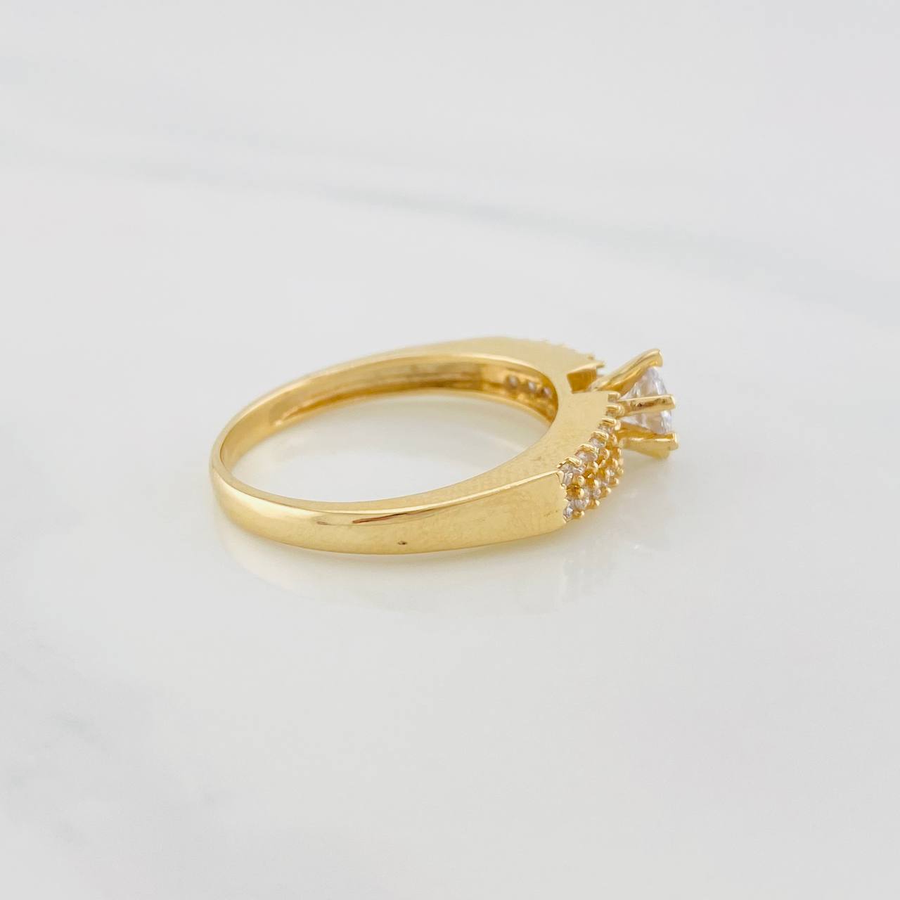 Anillo Solitario Churumbela Doble 3.45g / T7 Oro Amarillo 18K