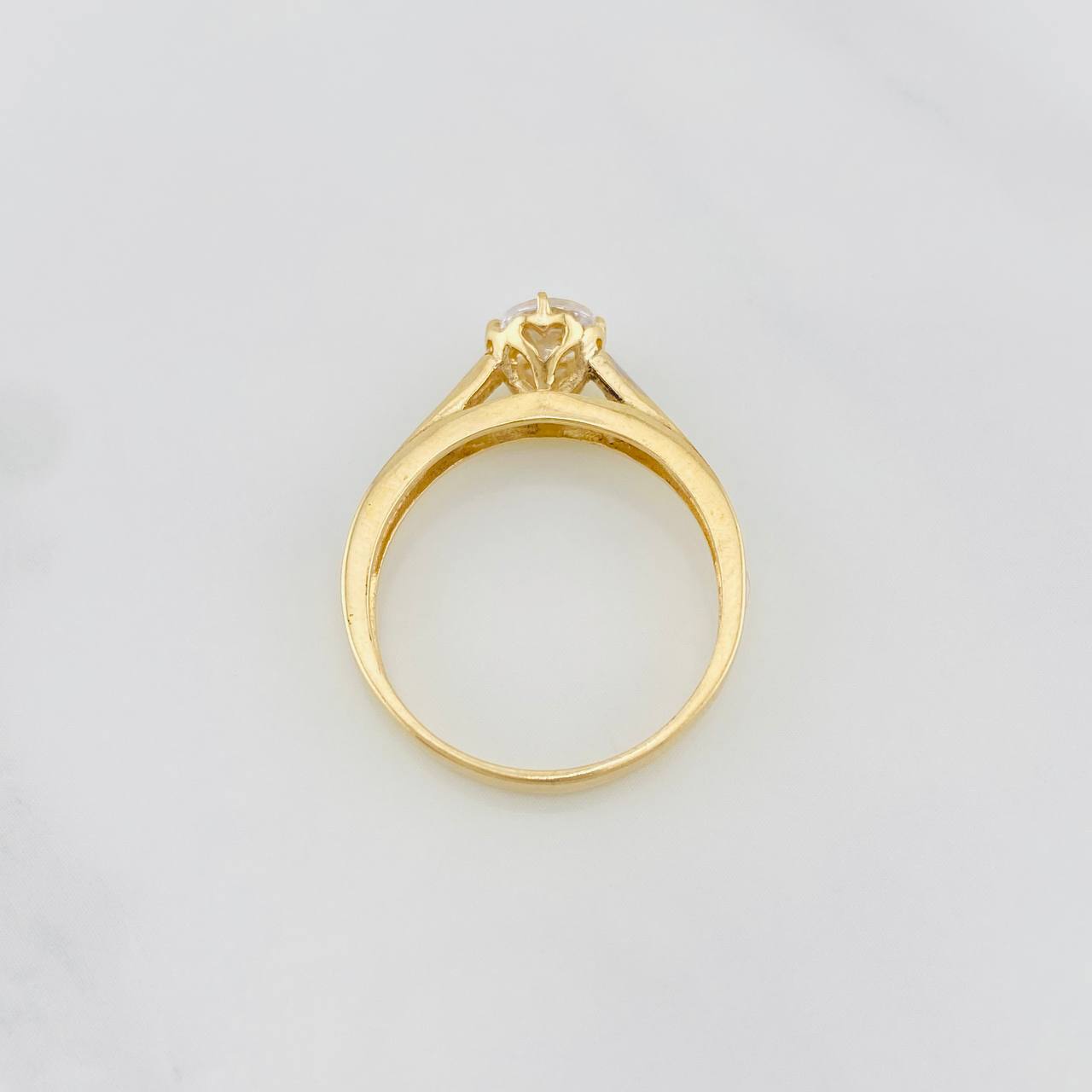 Anillo Solitario Churumbela Corazón 2.55g / T6 Dos Oros Amarillo Blanco 18K