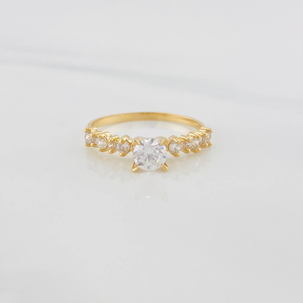 Anillo Solitario Churumbela 1.7g / T6 Oro Amarillo 18K