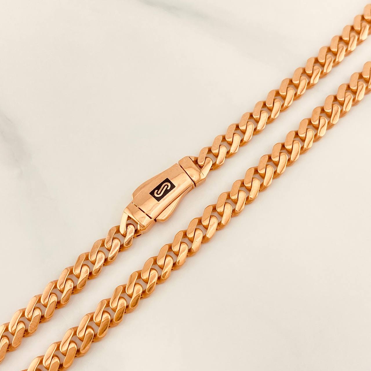 Cadena Cubana Infinito 19 g / 61 cm / 4.8 mm Oro Rosa 18K