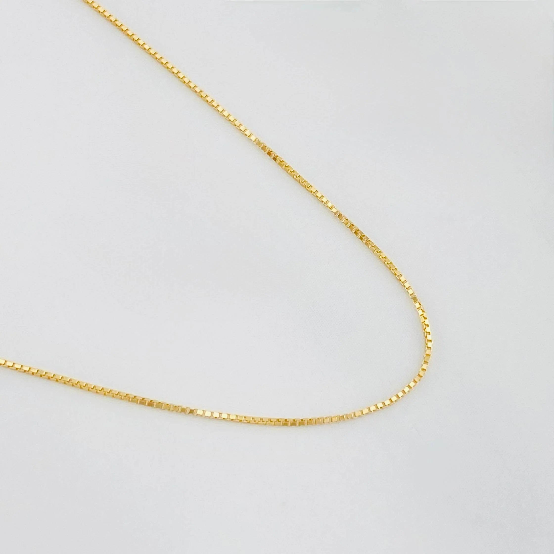 Cadena Veneciana 1.6g / 45cm / 0.7mm Oro Amarillo 18K