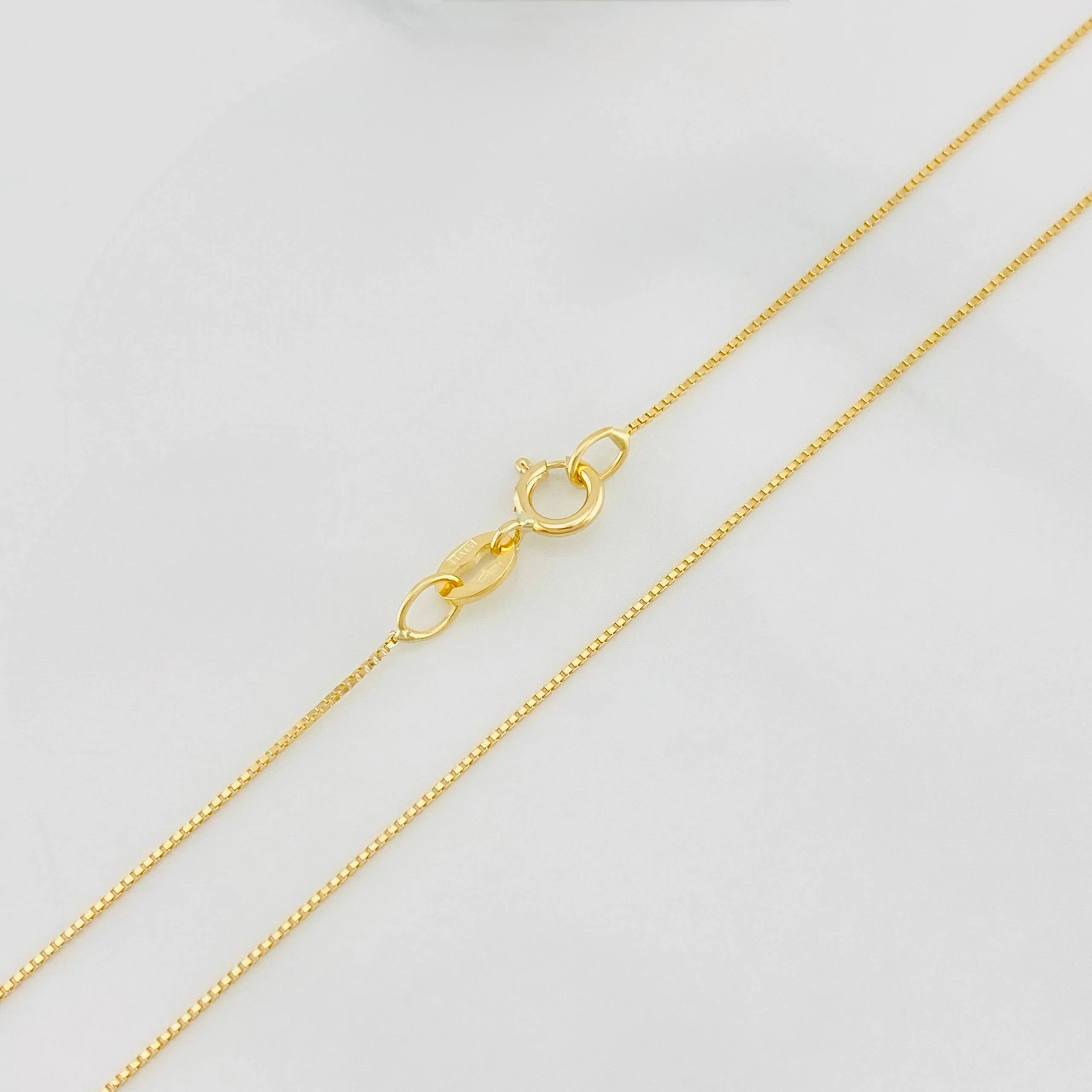 Cadena Veneciana 0.95g / 45cm / 0.4mm Oro Amarillo 18K
