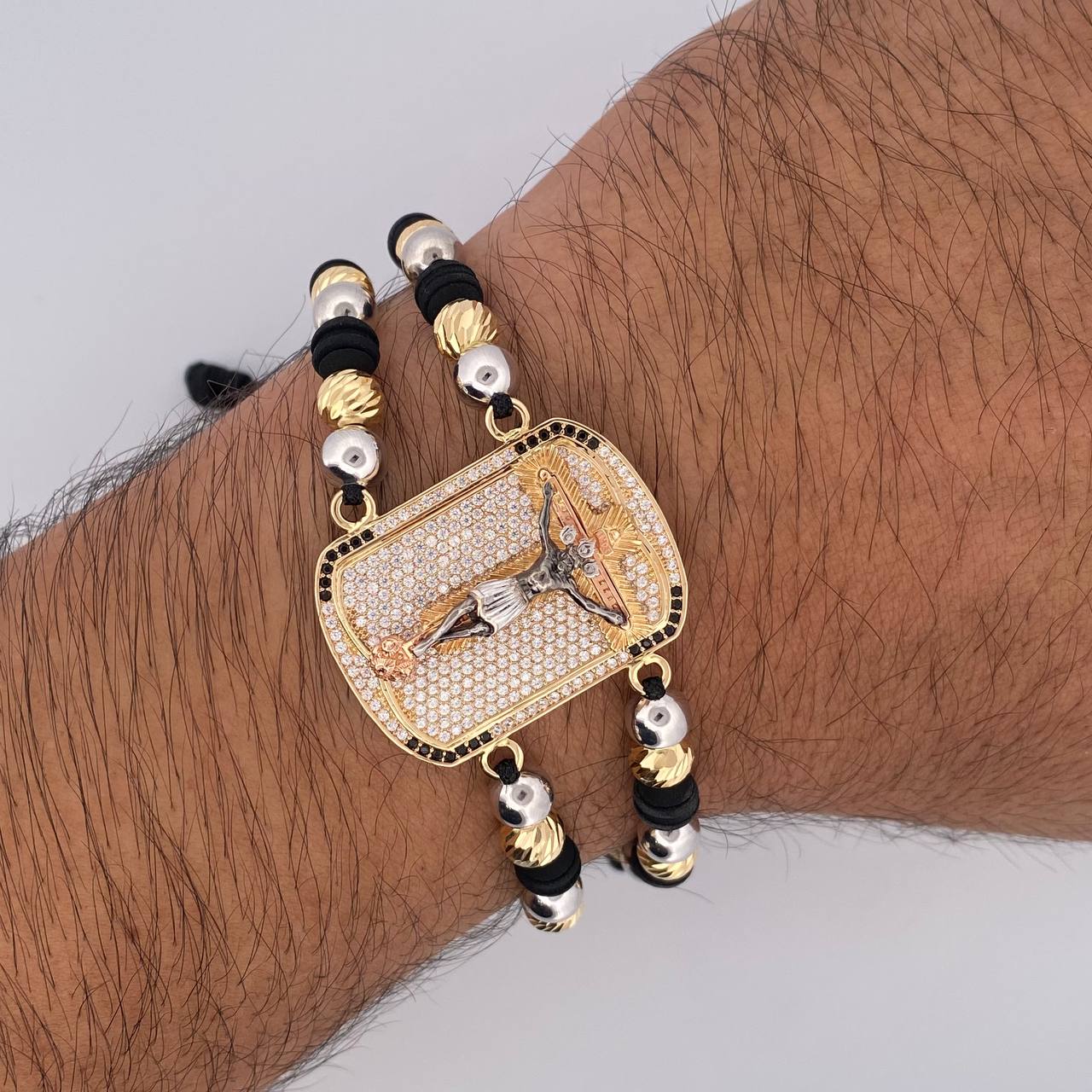 Pulsera Negra Cruz Cristo Milagroso 16.95gr / Oro 18K &