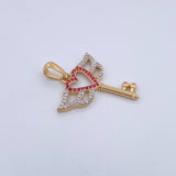Dije Llave Corazon 2.85gr / 3.1cm / Circones Fucsias Blancos Dos Oros Amarillo Blanco 18K &