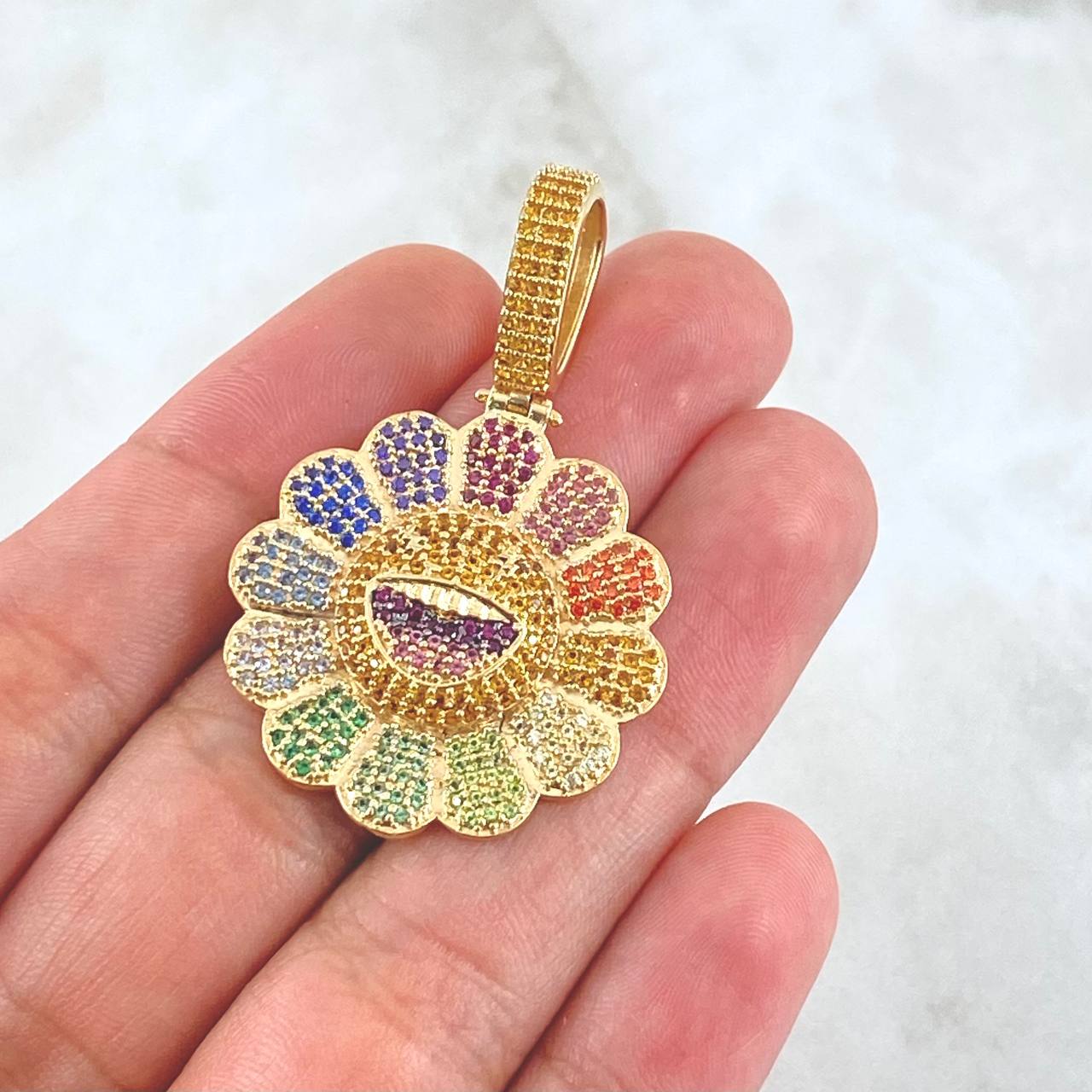 Dije Flor Cara Sonriente 9.25gr / 4.4cm / Circones Multicolor Oro Amarillo 18K ©