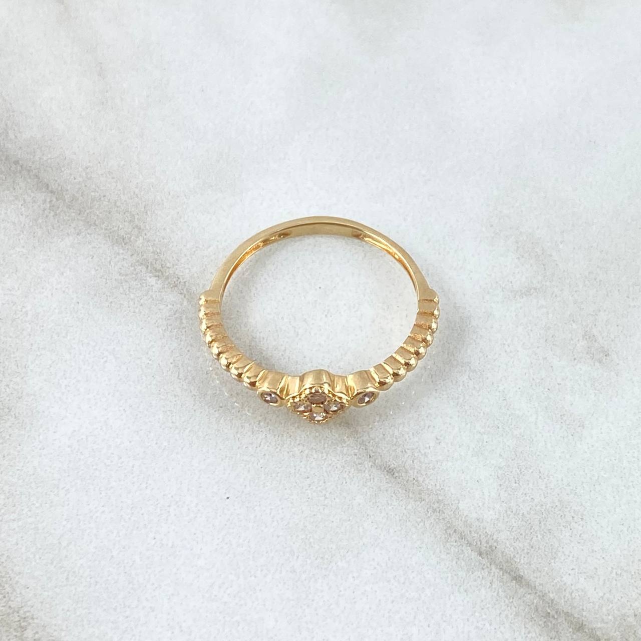 Anillo Trebol Esferas 1.85gr / T6 1/4 / Circones Blancos Oro Amarillo 18K ©