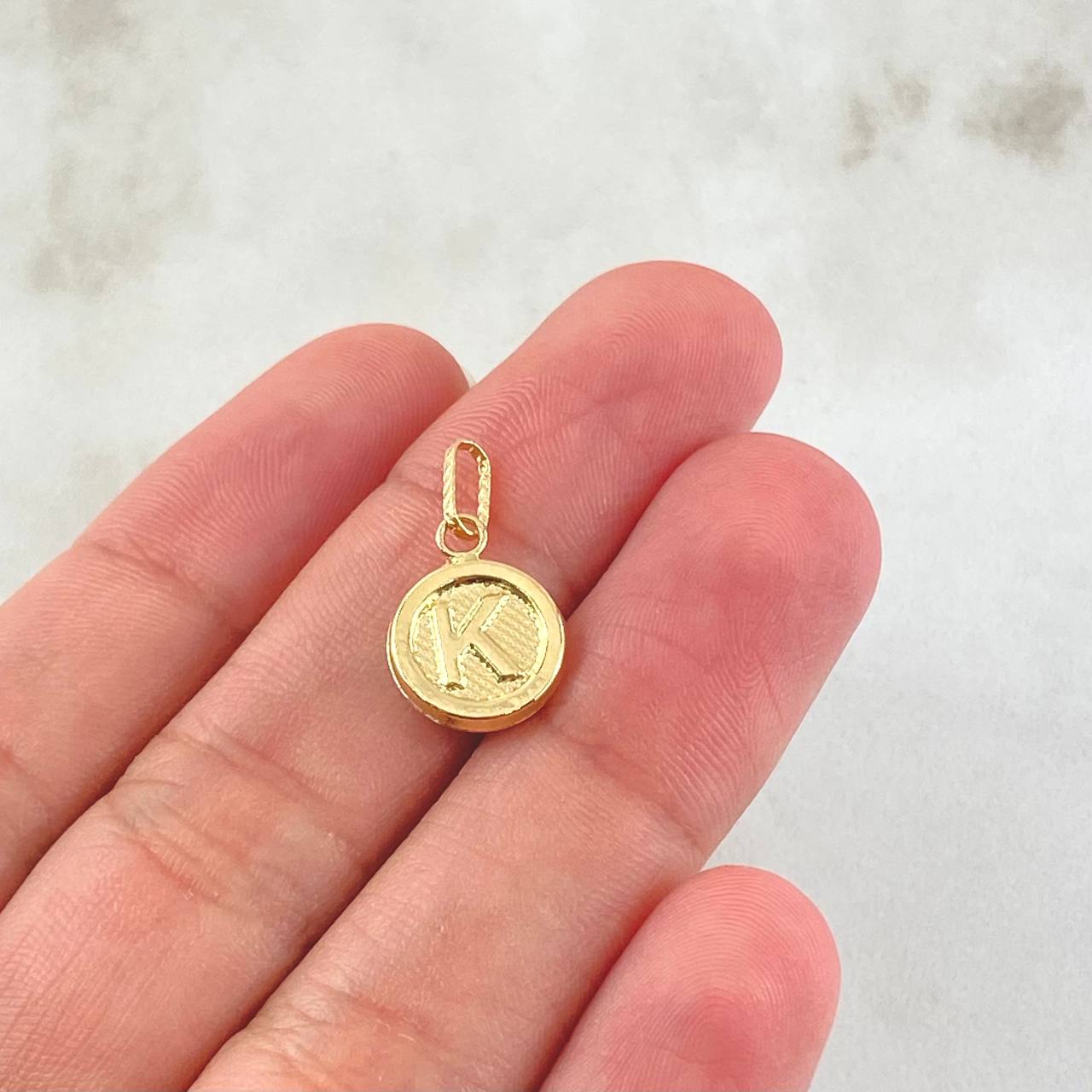 Dije Letra K 0.6gr / 2cm / Oro Amarillo 18K *