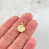 Dije Letra V 0.55gr / 1.9cm / Oro Amarillo 18K